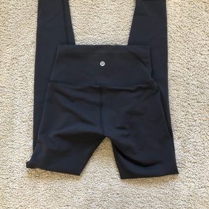 Lululemon wunder train black leggings size 4